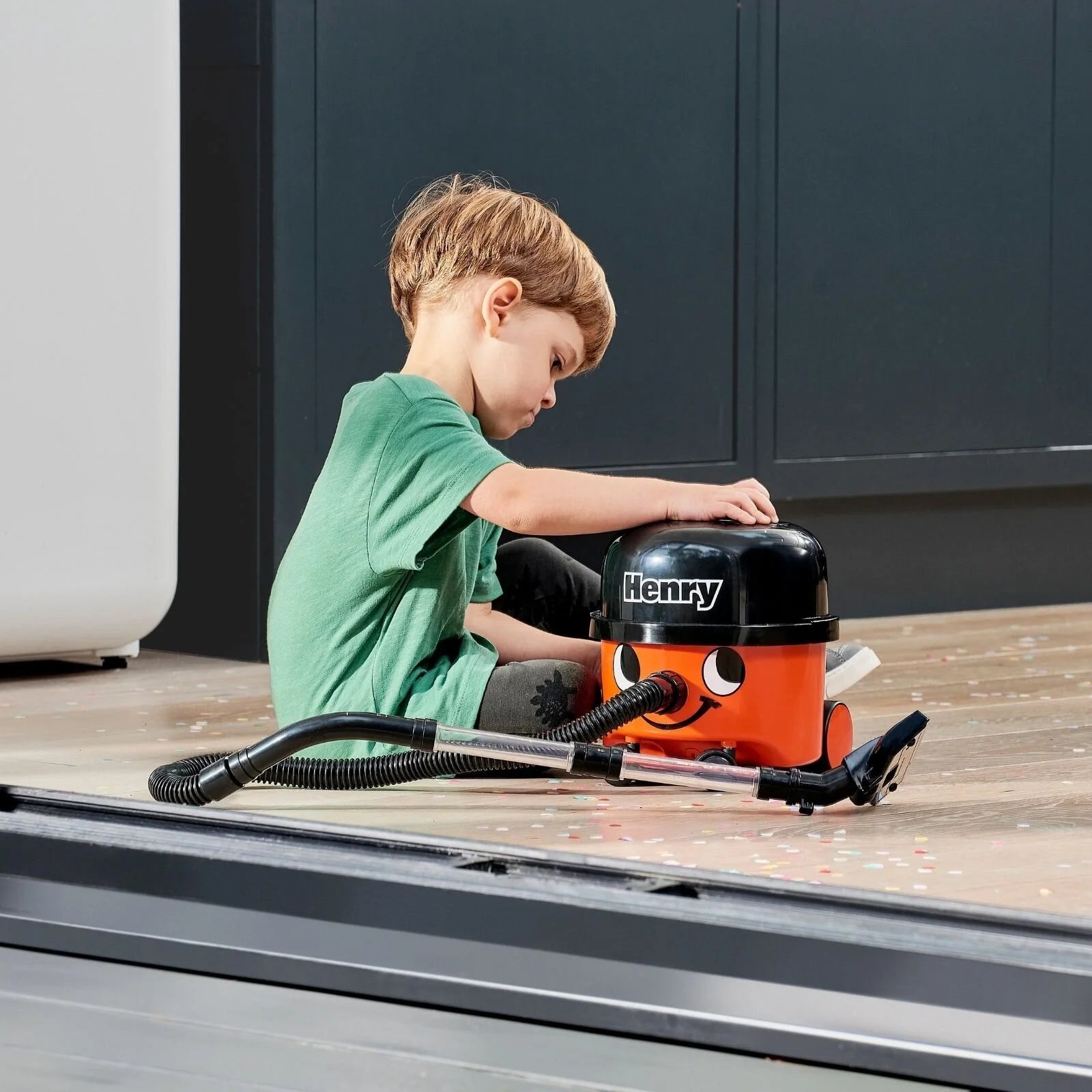 Casdon Henry Vacuum Cleaner - ebebek - Black Friday