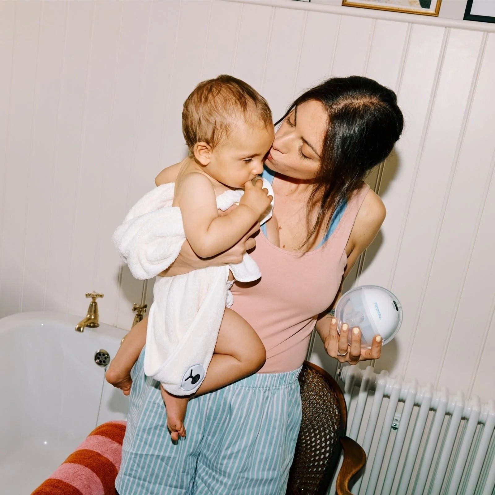 Pippeta Compact Hands Free Electric Breast Pump - ebebek - Black Friday