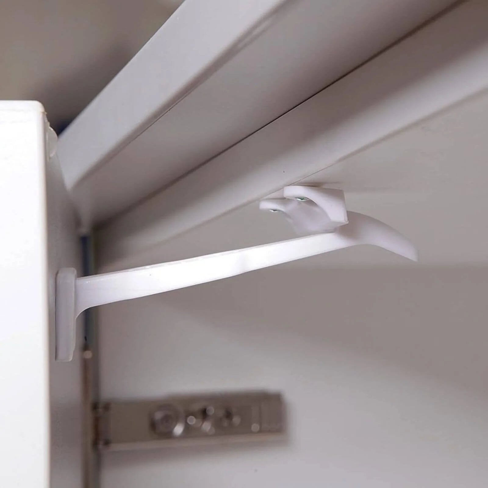 Dreambaby Wide - Grip Secure Catches Pack of 14 - ebebek - Black Friday