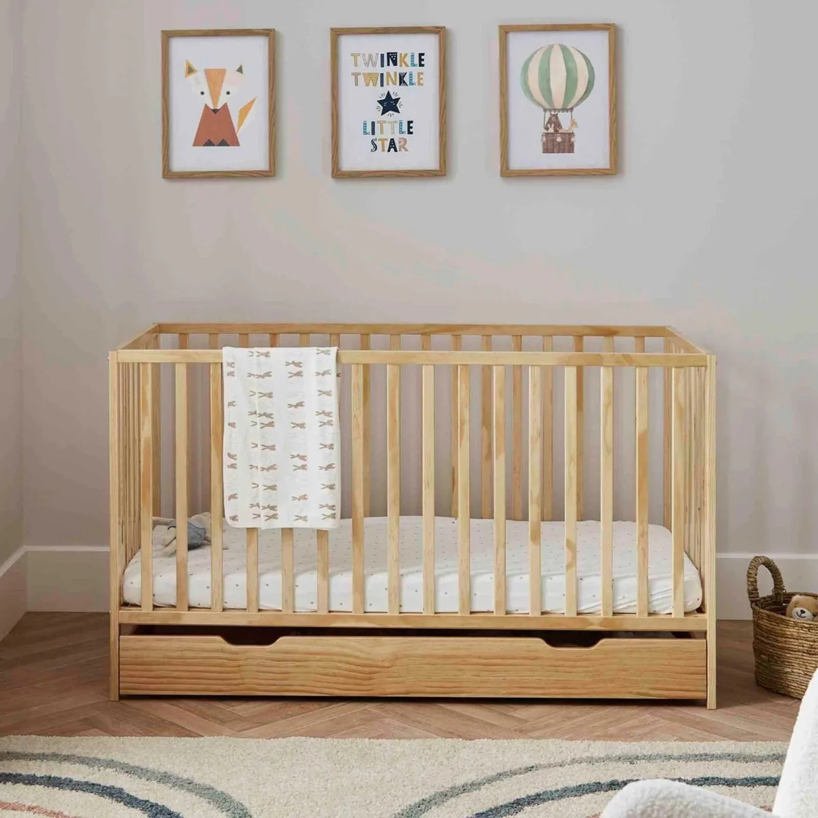 Ickle Bubba Hartley Classic Cot & Under Drawer - Pine - ebebek - Black Friday