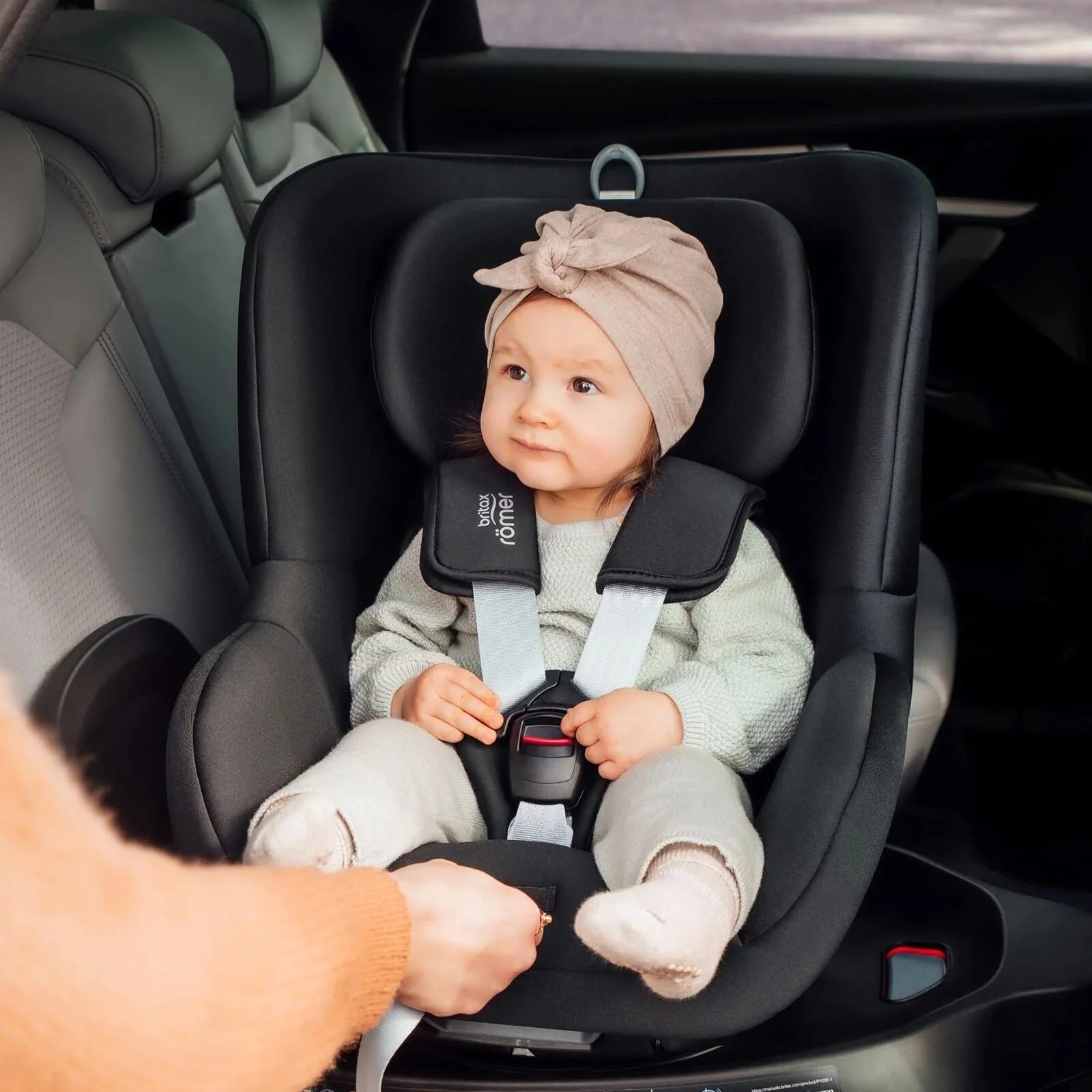 Britax Römer Dualfix M Plus 360 Spin Car Seat - Midnight Grey - Britax Römer - ebebek