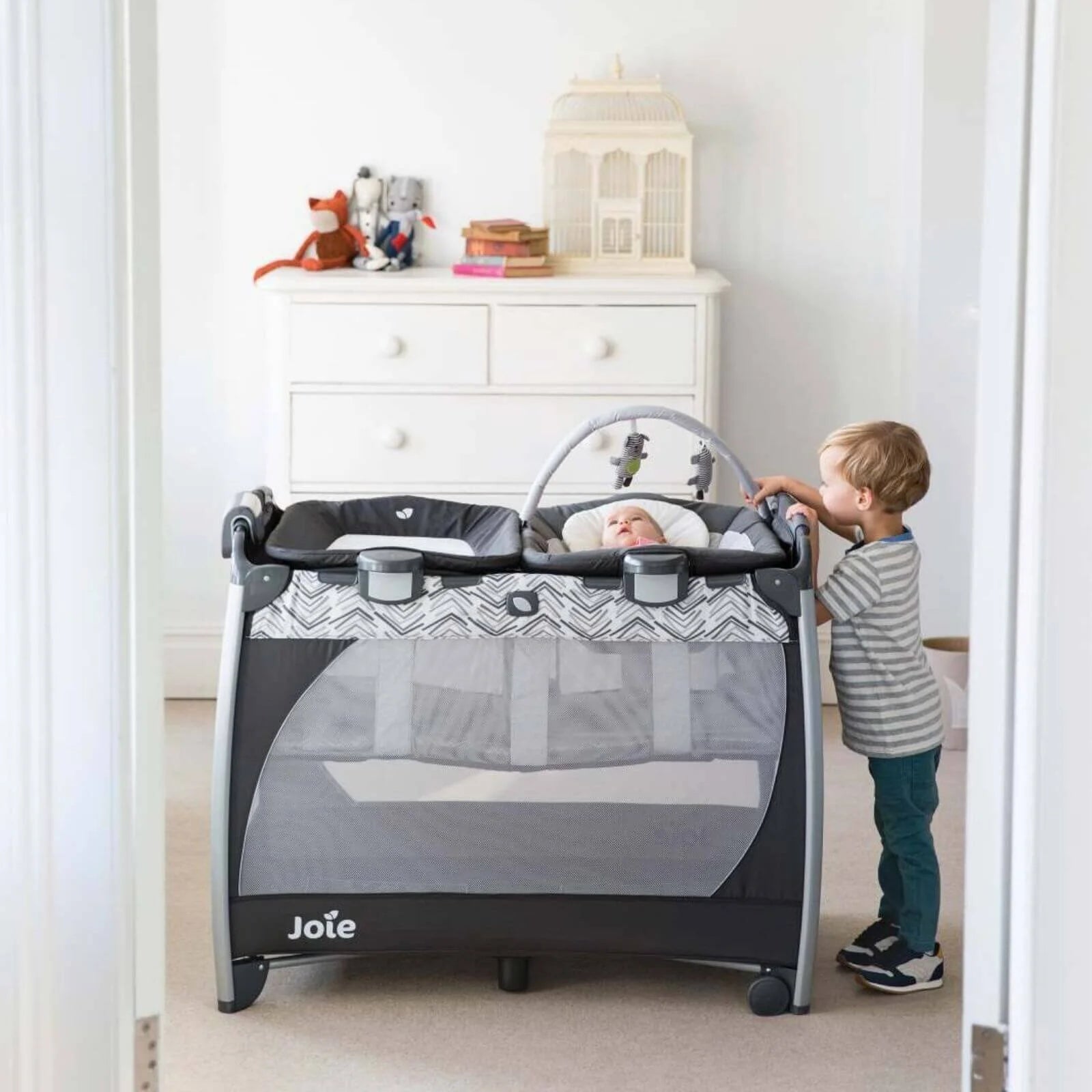 Joie Excursion Change & Bounce Baby Travel Cot - Portrait - ebebek - Black Friday