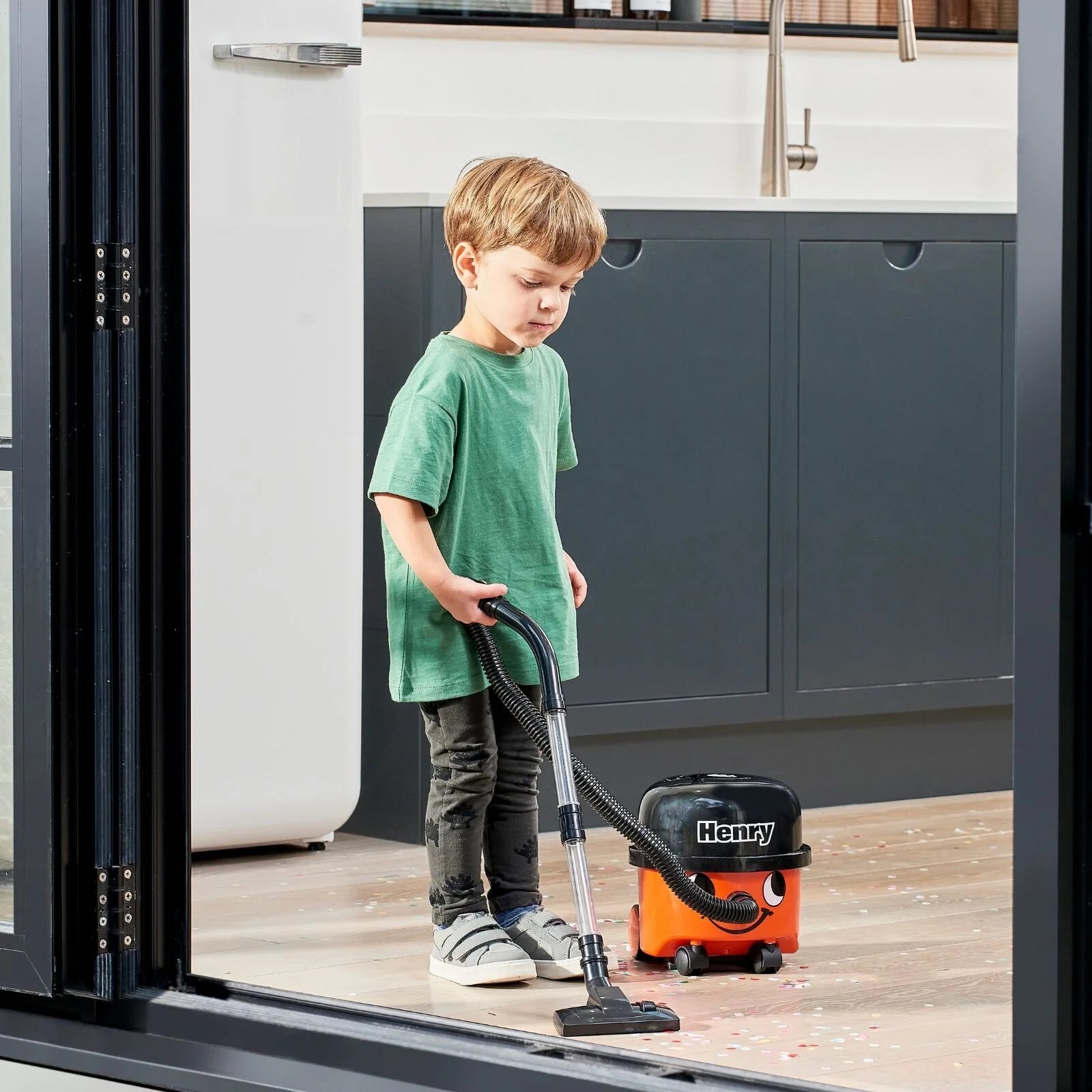 Casdon Henry Vacuum Cleaner - ebebek - Black Friday