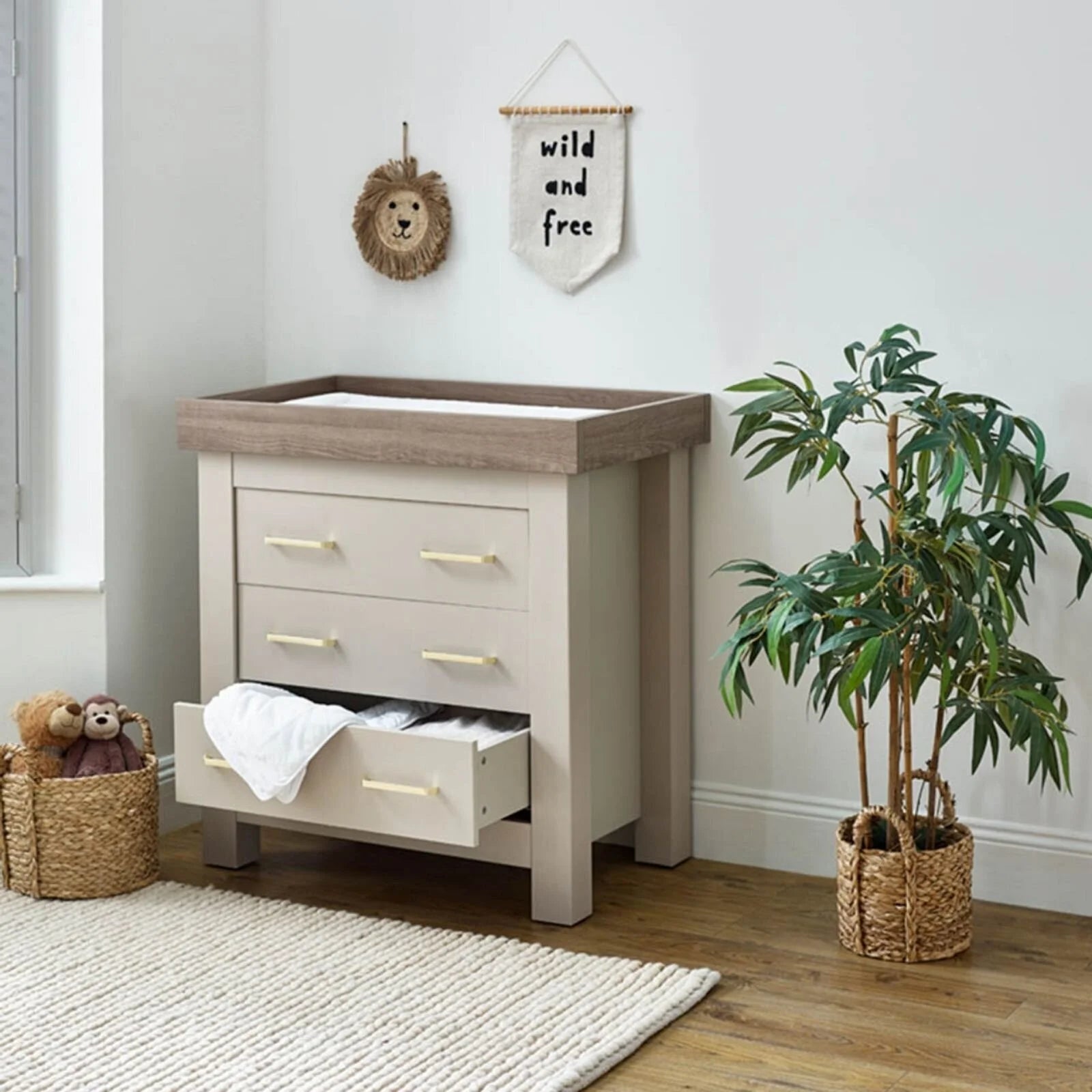 Charnwood Bordeaux Dresser & Baby Changer - Oatmeal Oatmeal - ebebek - Christmas
