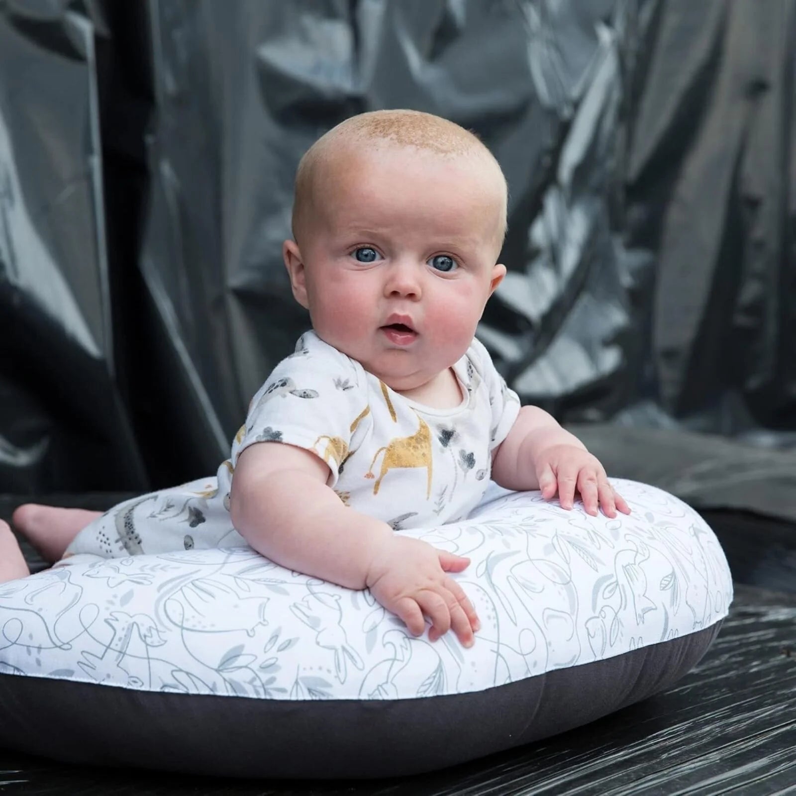 Hippychick Feeding Pillow - Animal Friends Grey - ebebek - Black Friday