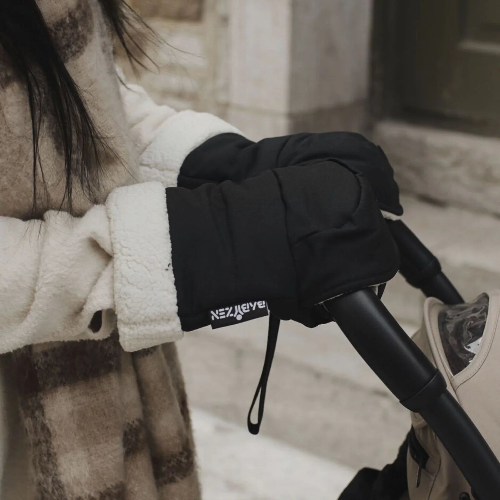 Stokke Yoyo Mittens - Black - ebebek - Black Friday