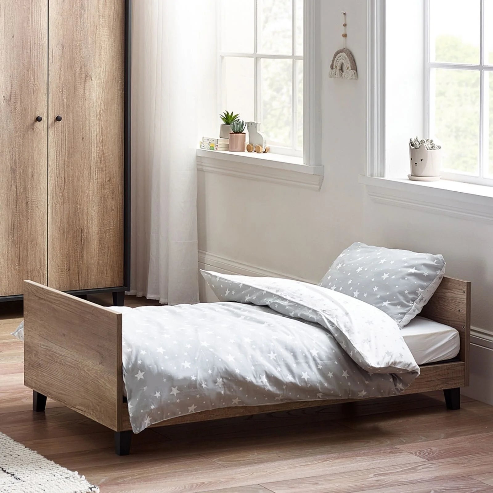 Charnwood Montana Cot Bed - Oak Oak - ebebek - Christmas