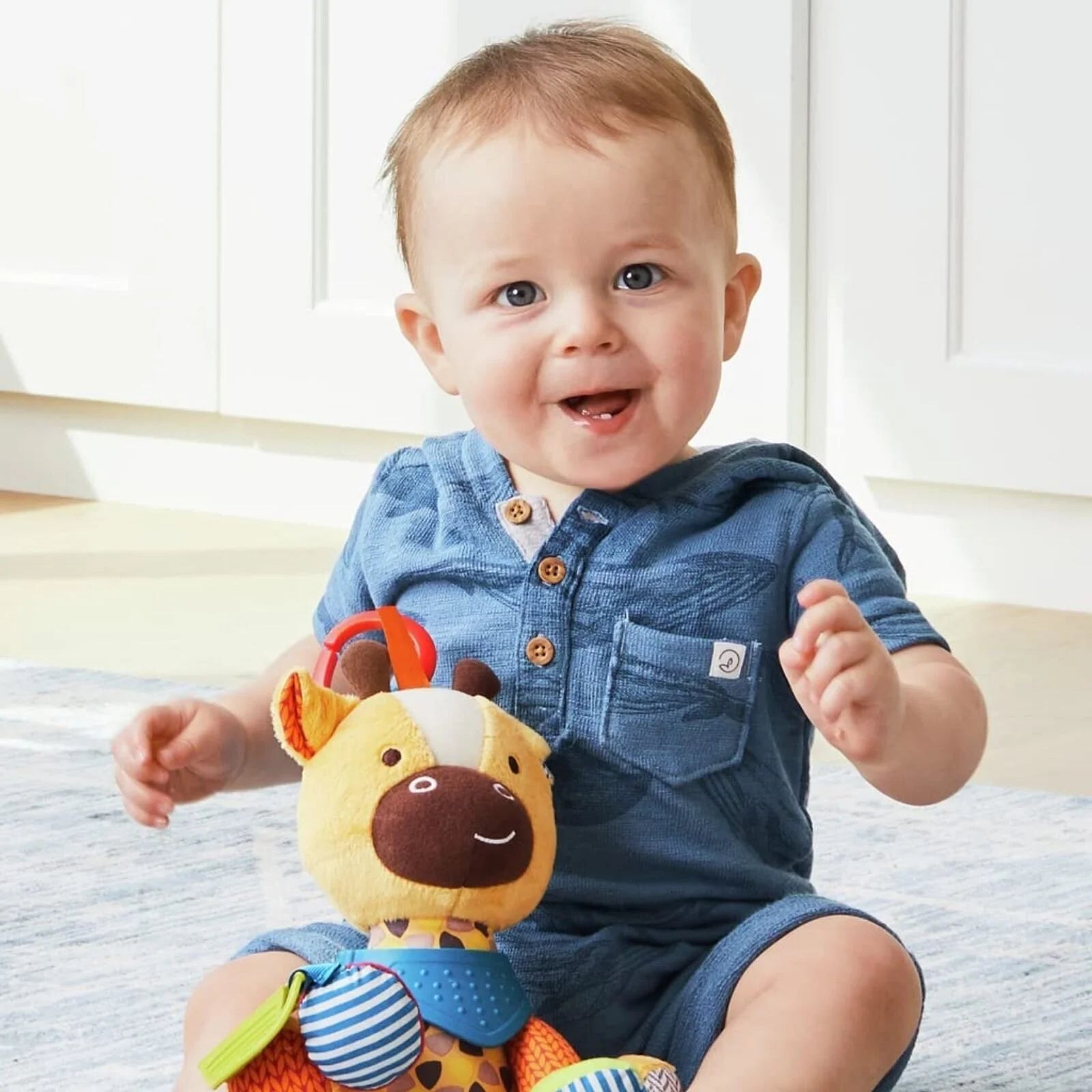 Skip Hop Bandana Buddies Activity Toy - Giraffe - ebebek - Black Friday