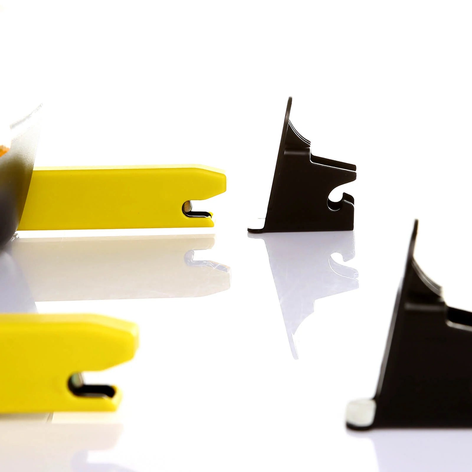 baby plus Orbitfix Group 0+/1/2/3 (Birt to 12 Years) Car Seat - Black Red - ebebek - Black Friday