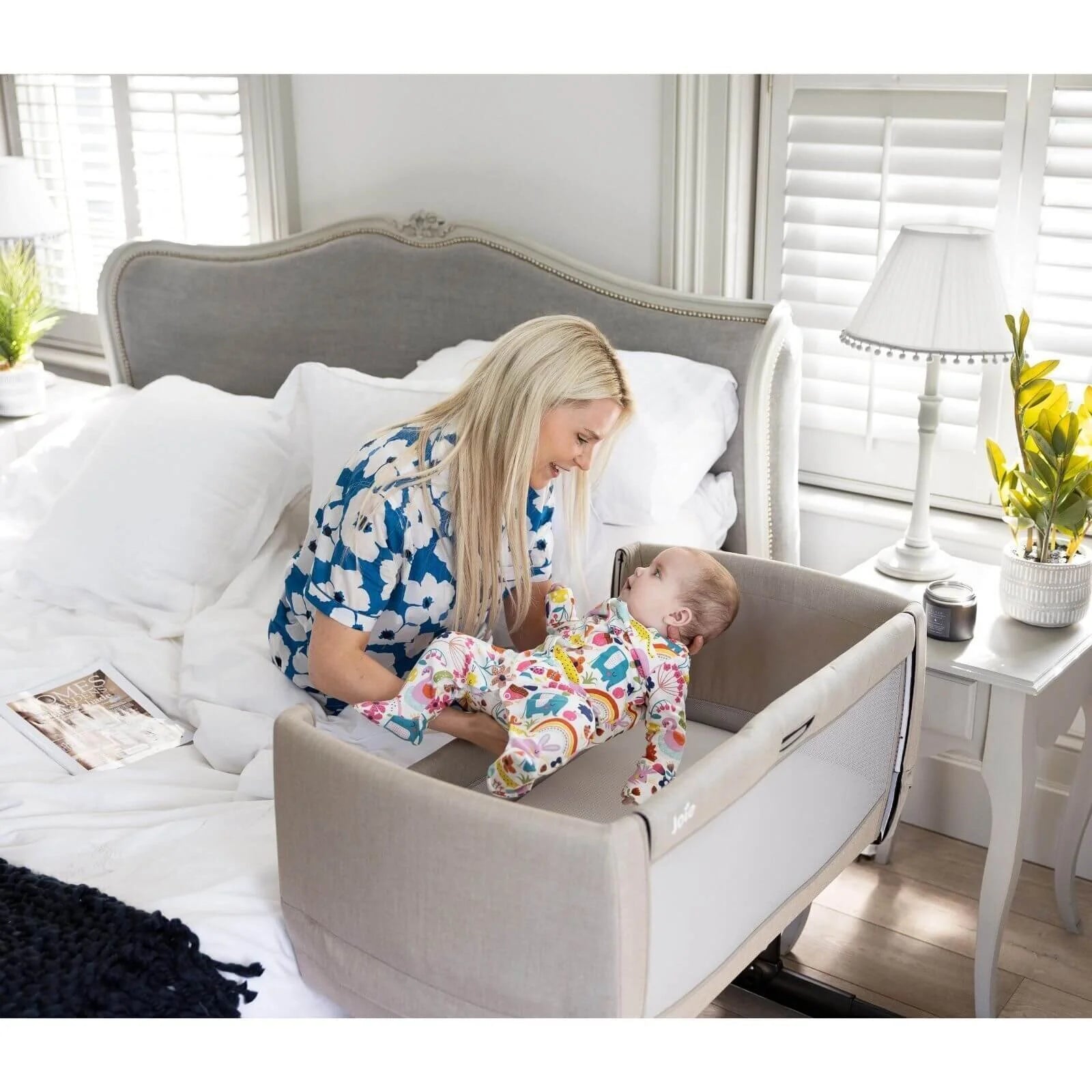 Joie Roomie Go Baby Bedside Crib - Clay - ebebek - Black Friday