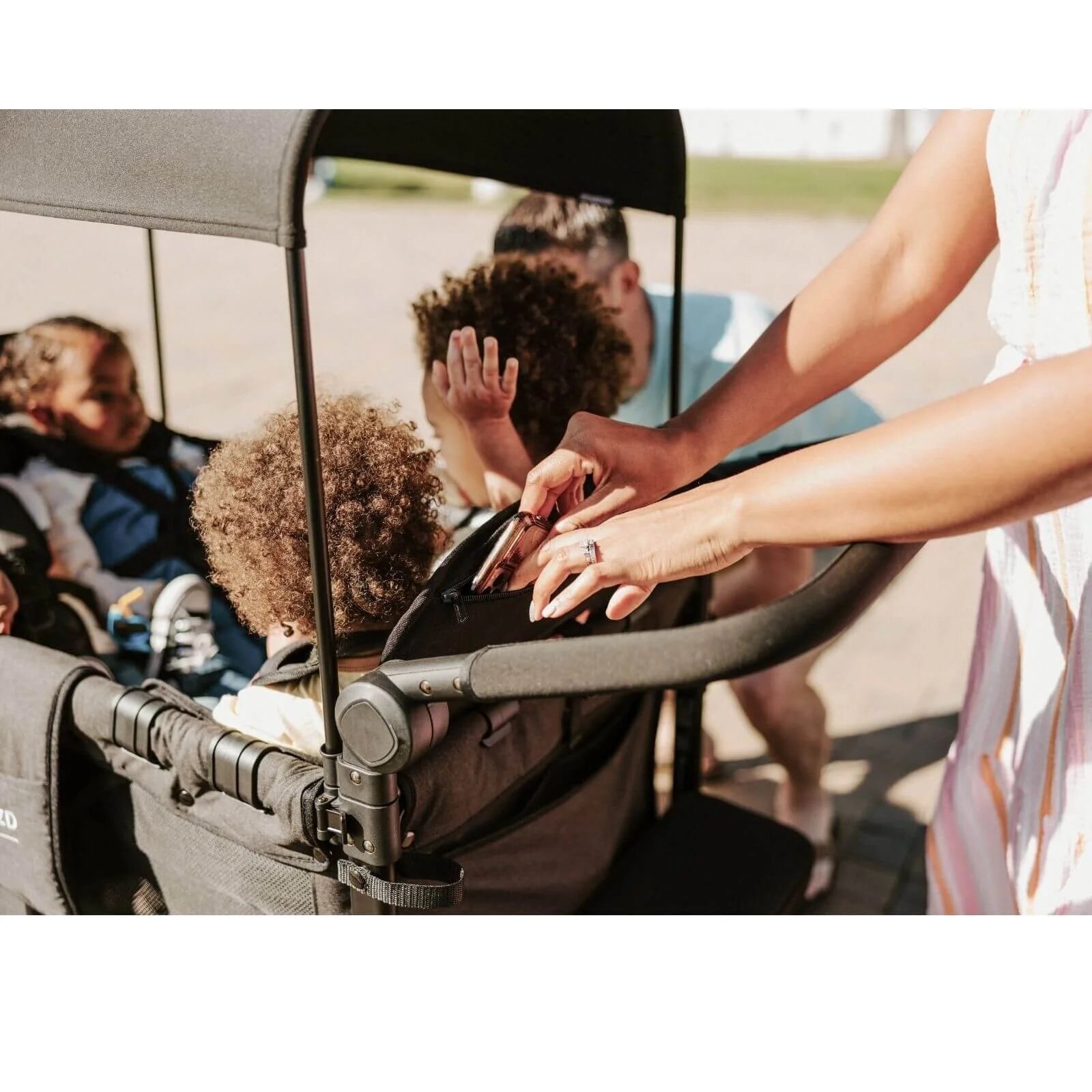 Wonderfold Wagon W4 Elite Quad Stroller Wagon - Volcanic Black - ebebek - Black Friday