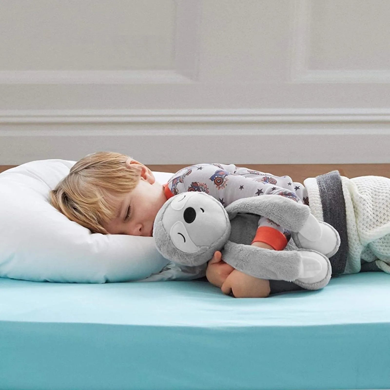 Skip Hop Cry Activated Soother Sloth - ebebek - Black Friday