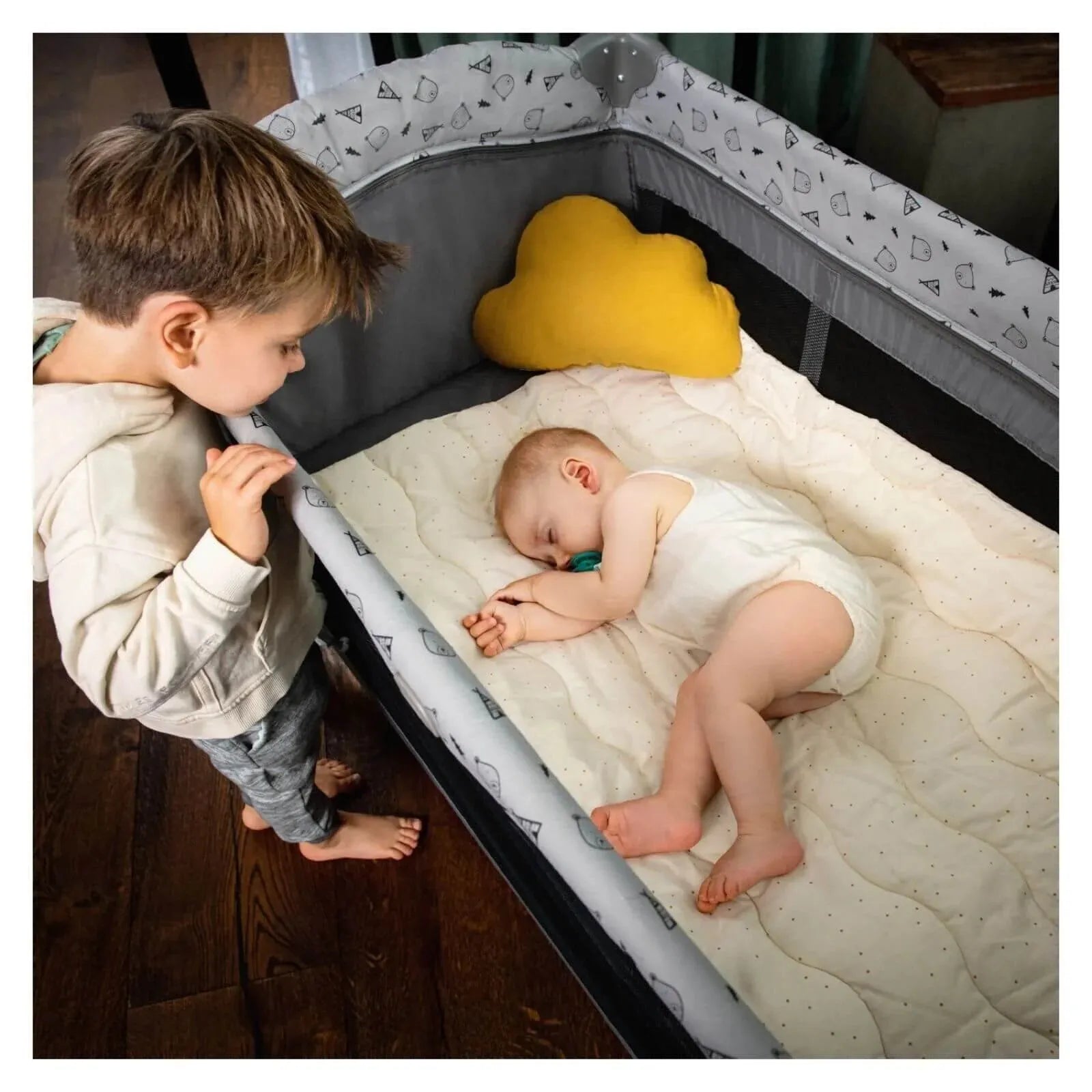 Hauck Sleep N Play Center Bassinet Travel Cot & Playpen - Stars - ebebek - Black Friday