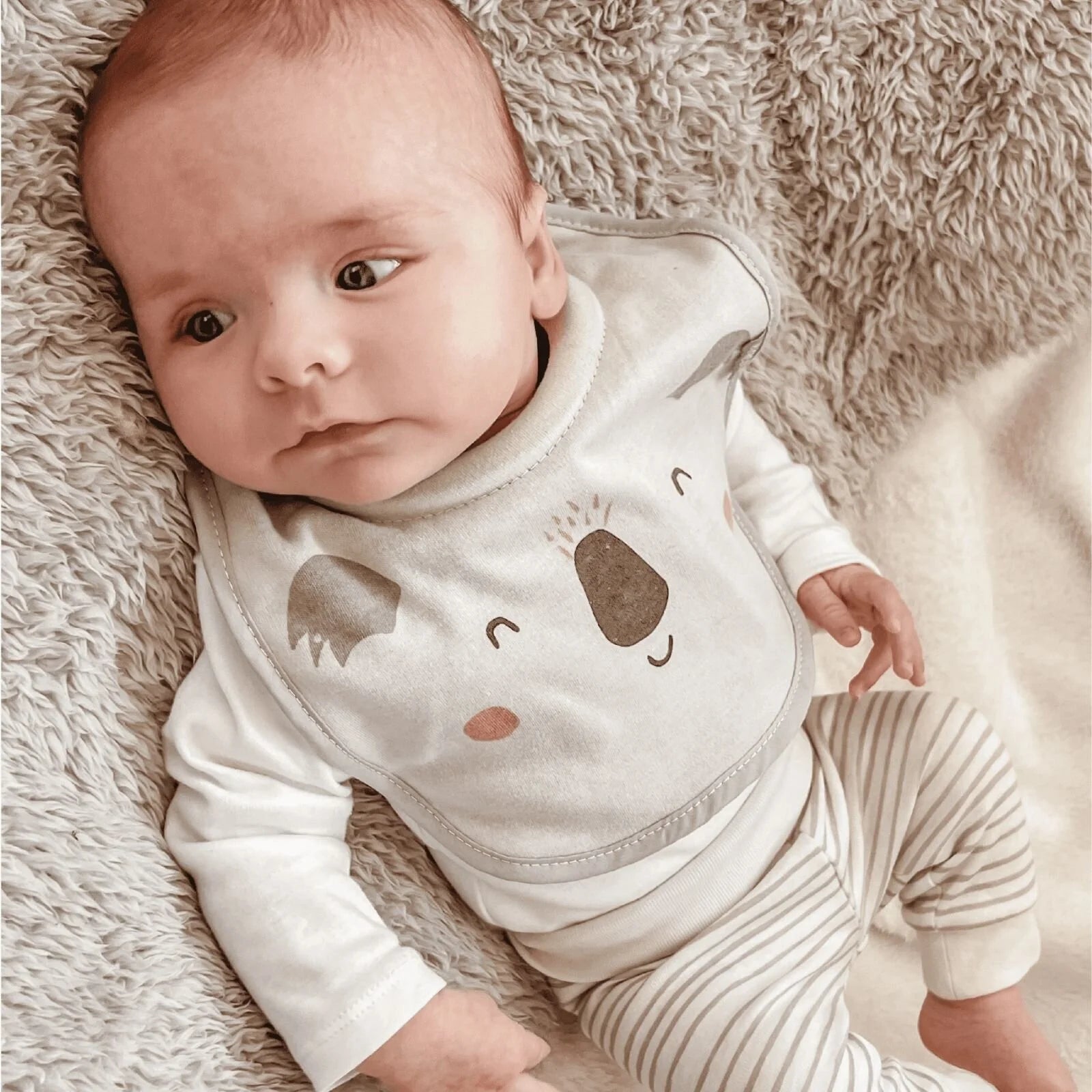 Nuby Snug and Dry Bibs Pack of 4 - ebebek - Black Friday