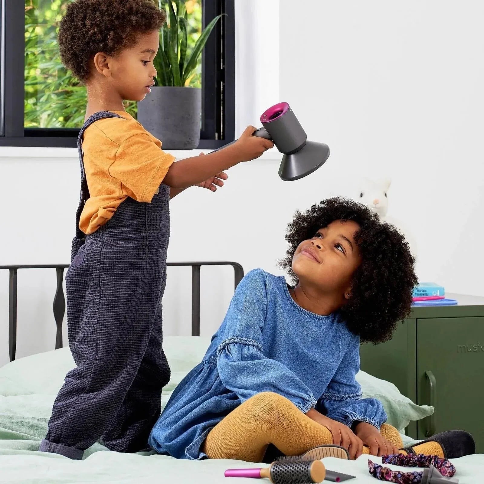 Casdon Dyson Toy Hairdryer Set - ebebek - Black Friday