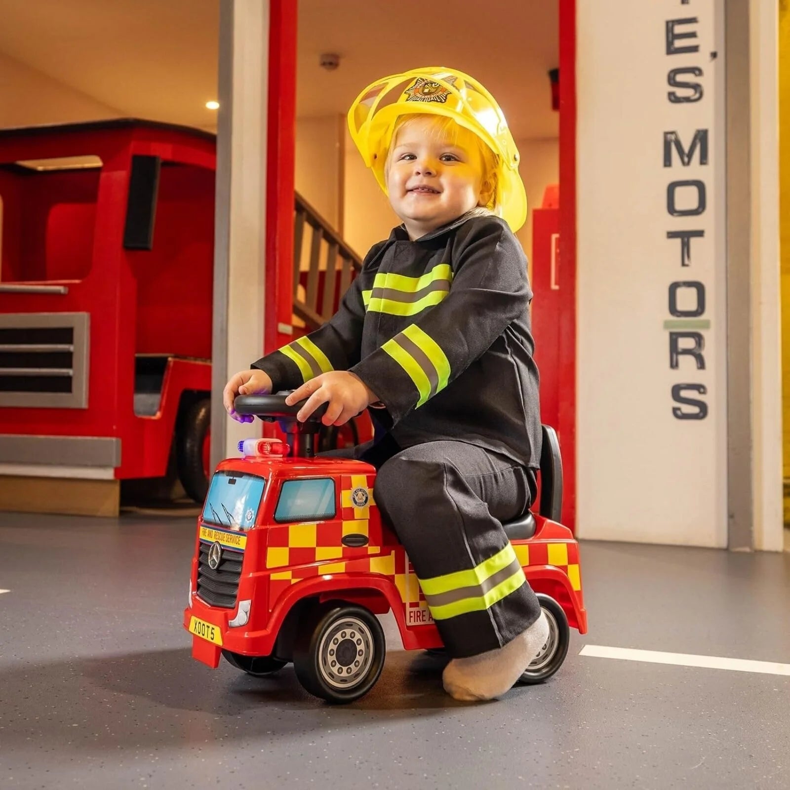 Xootz Mercedes - Benz Fire Engine Foot - to - Floor Ride On - Red - ebebek - Black Friday