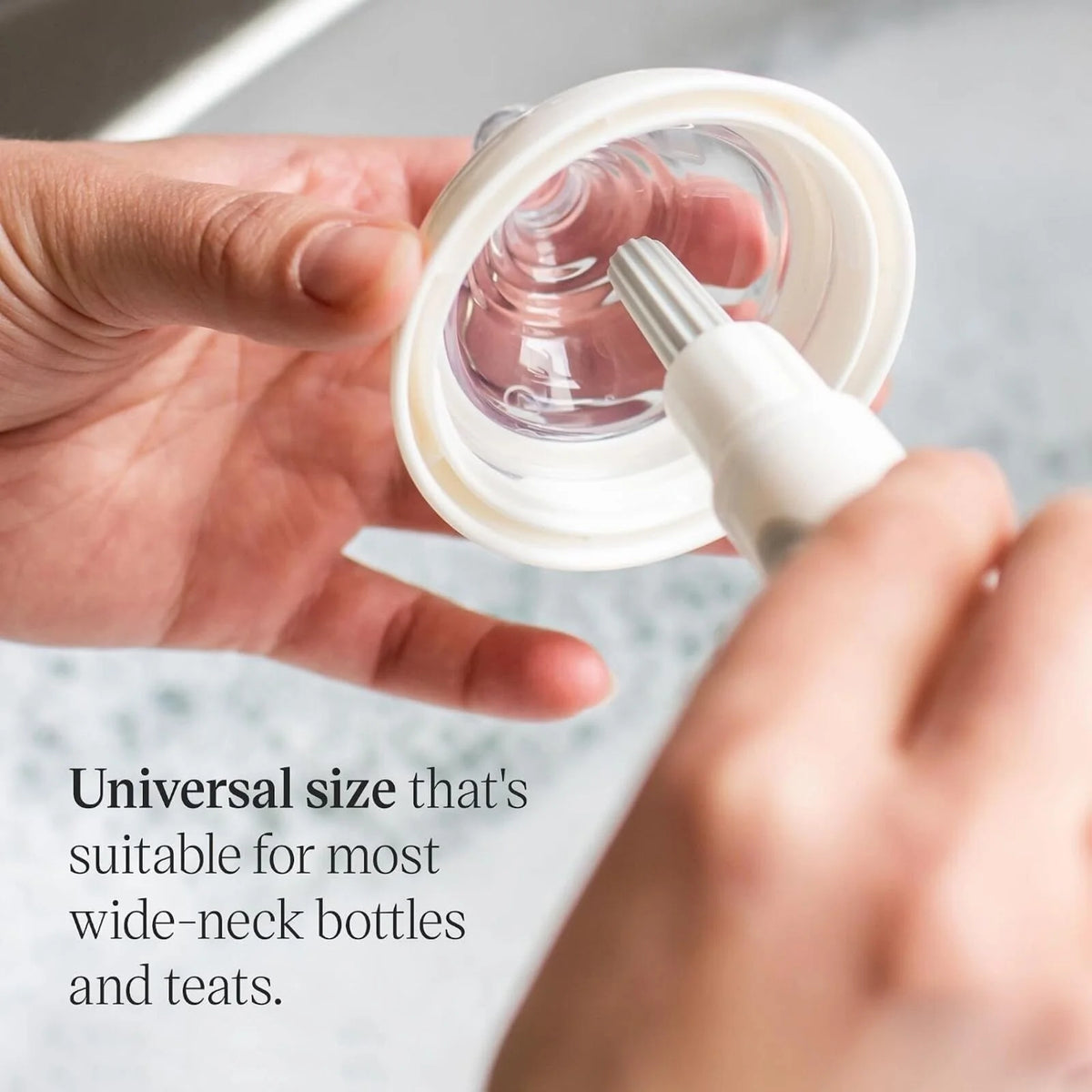 Tommee Tippee 2-in-1 Clean Bottle and Teat Brush