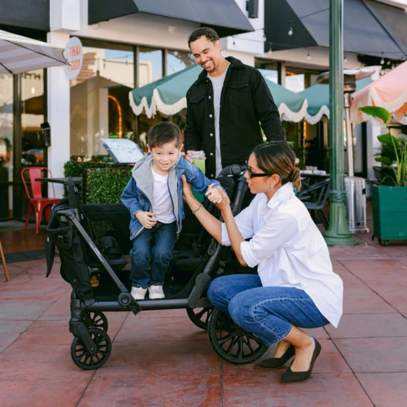 Wonderfold L4 Quad Stroller Wagon - Black - ebebek - Black Friday