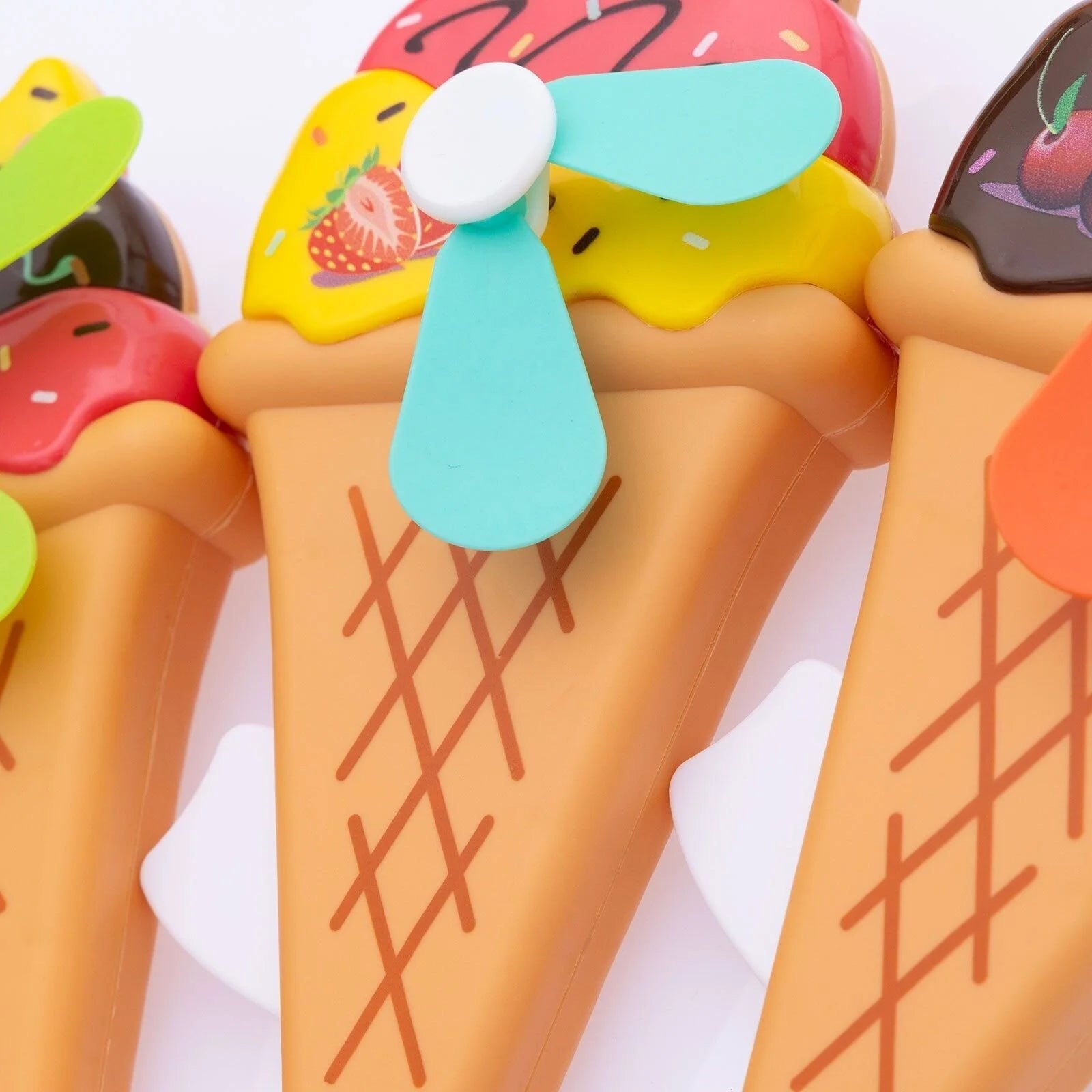 HZTB Ice Cream Big Hand Fan Assorted - ebebek - Black Friday